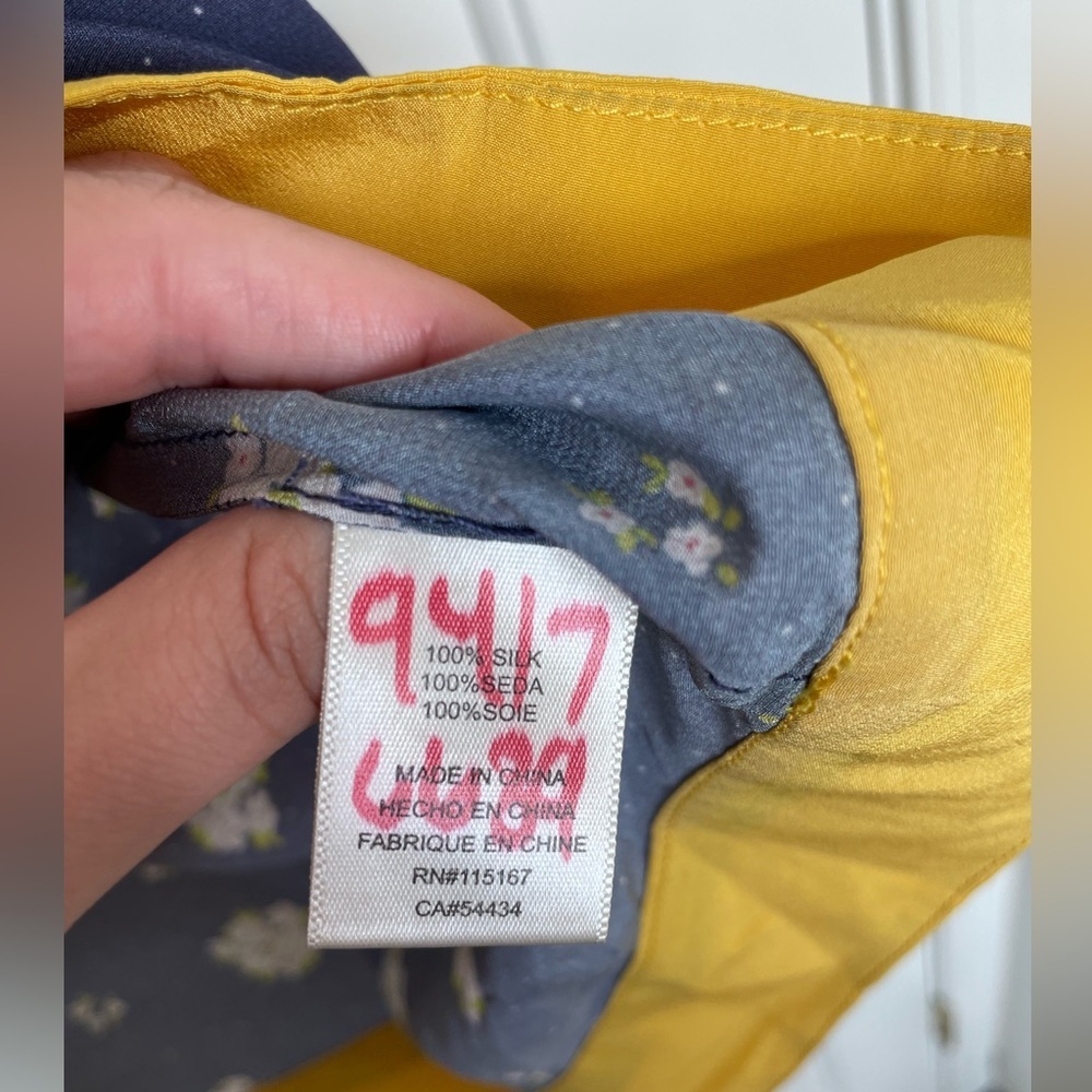 Jenny Han blue and yellow floral 100% silk sleeveless high low blouse | M - Picture 5 of 8